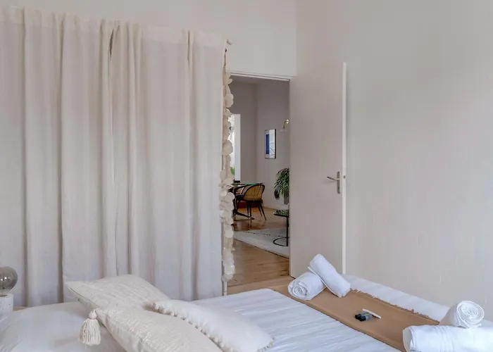 Bleu Klein - Climatisation, Wifi, Calme 公寓